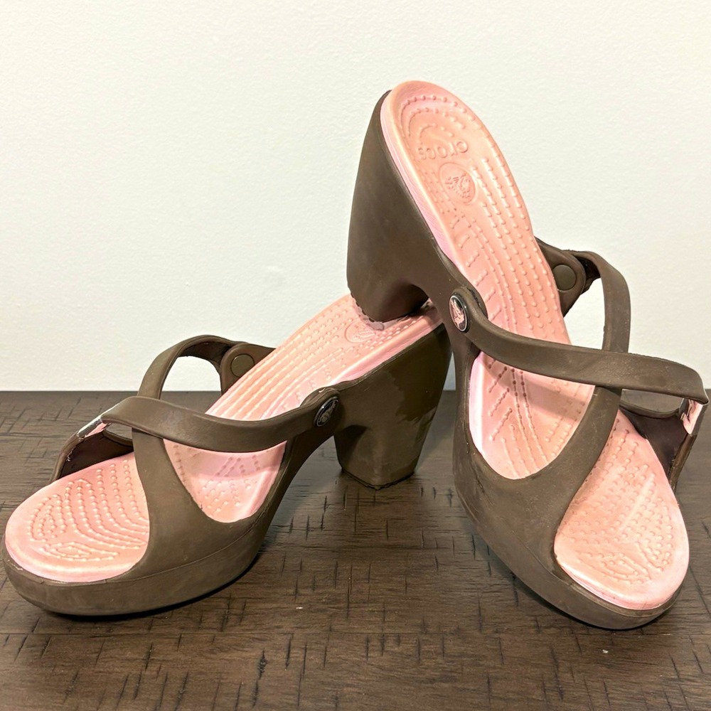 Crocs Women's Sandals Brown/Pink Slip On Cushioned Comfort Cyprus IV HeelsW7